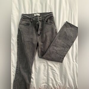 Abercrombie Curve Love Ultra High Rise Ankle Straight Jean (Size 25 Short)